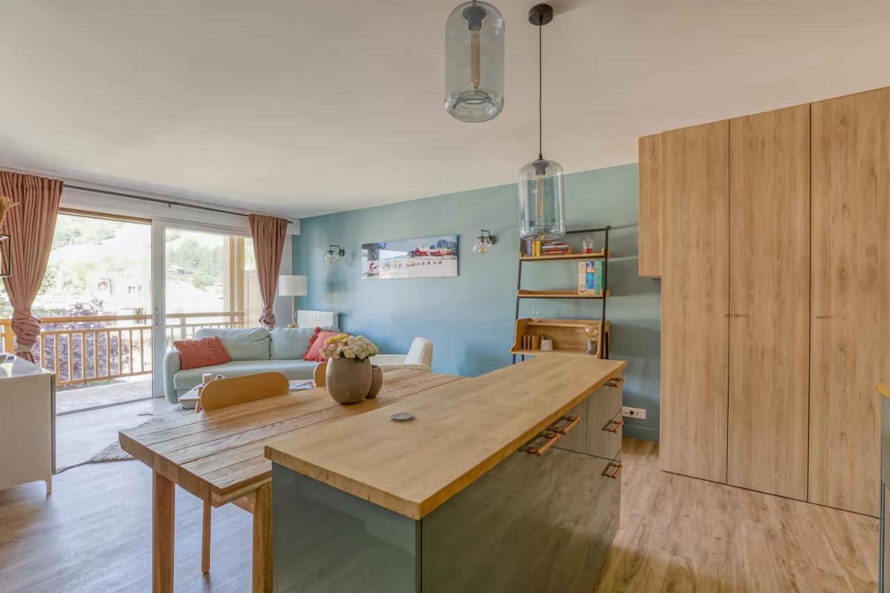 Rare ! Appartement Renove Dans Le Village Pieton De メジェーヴ エクステリア 写真